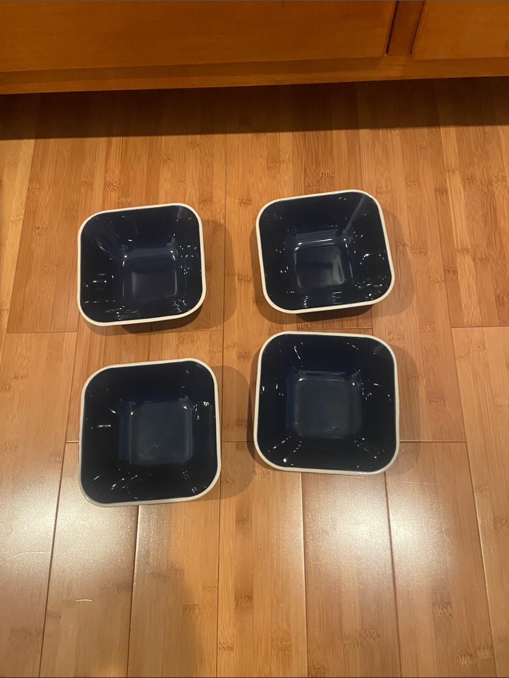 Set of 4 Square Serving Bowls - Navy and White